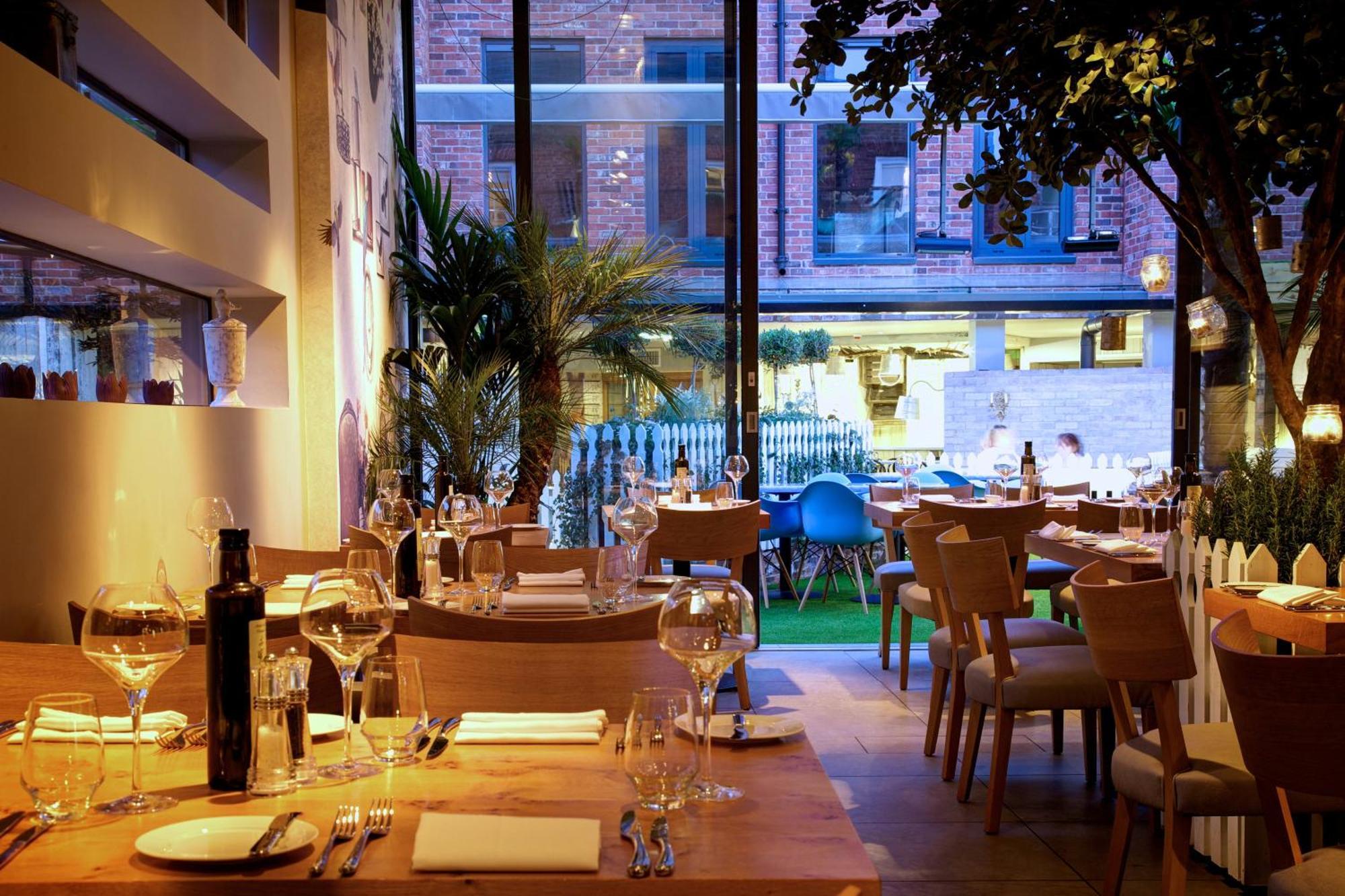 Oddfellows Chester Hotel & Apartments Exterior photo